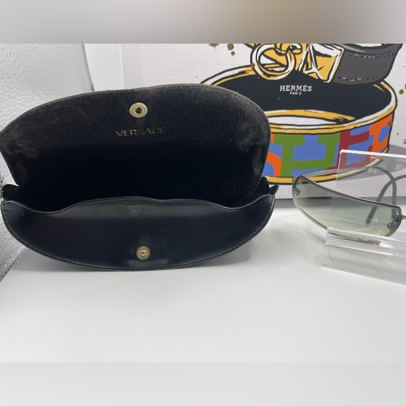 Authentic Versace Sunglasses - Picture 5 of 16